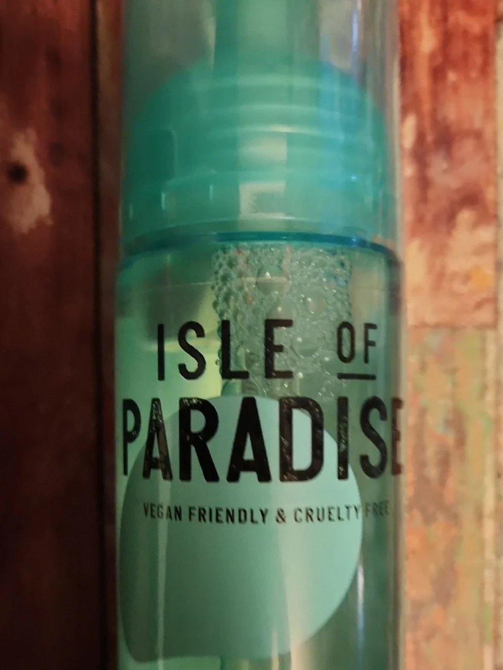 New And Sealed Isle of Paradise Medium Glow Clear Self-Tanning Mousse